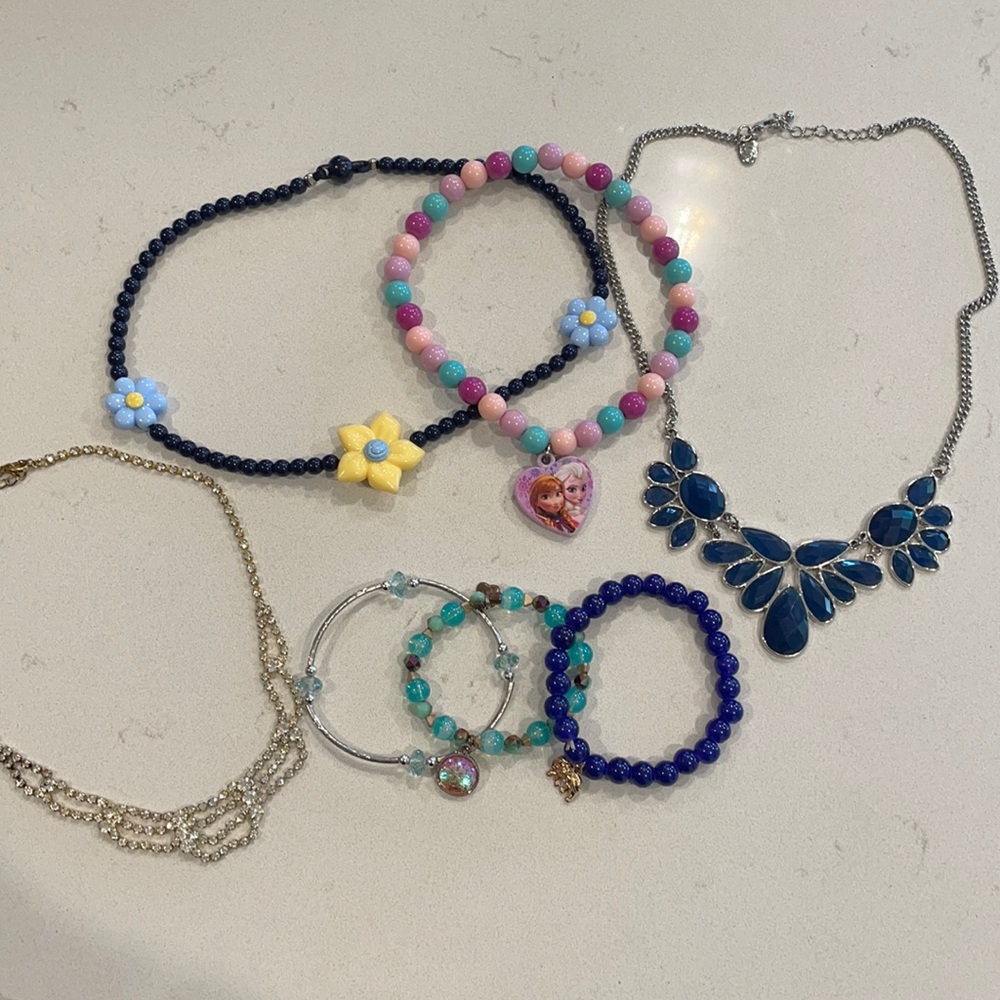 Bundle of Children’s Jewelry. Necklaces and Bracelets - Picture 1 of 8